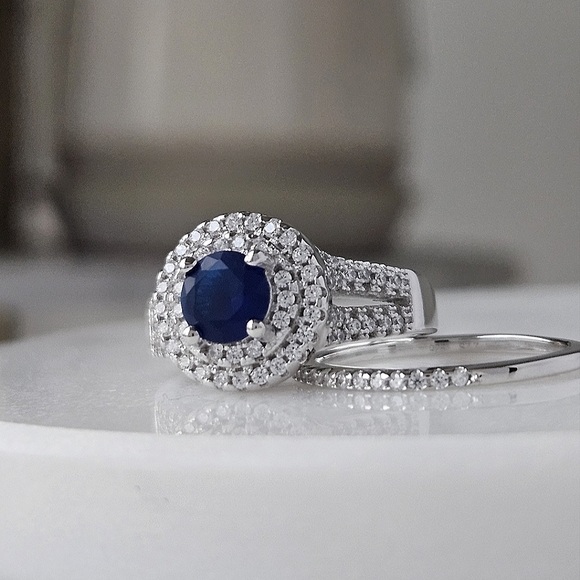 Blue Sapphire Gemstone ring set, size 7, 925 Sterling Silver Charmed Aroma - Picture 2 of 6